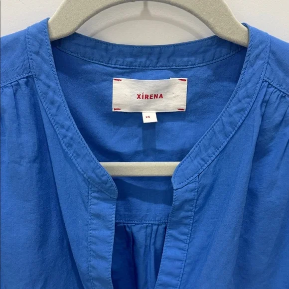 Xirena Women's short sleeve popover top with ruffle detail - Picture 3 of 3